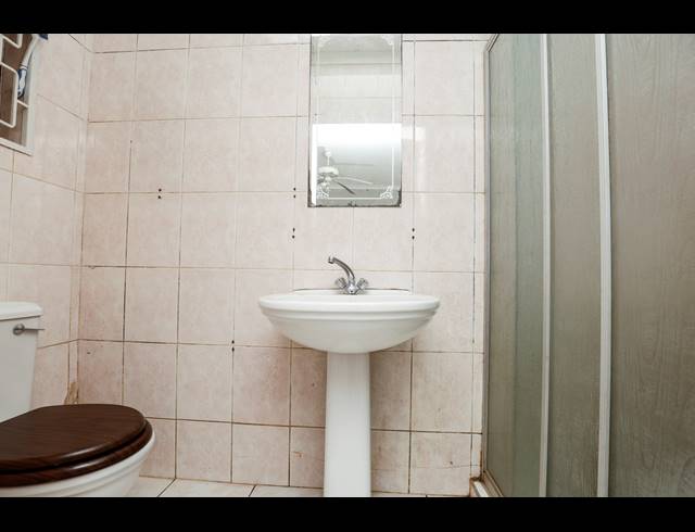 7 BEDROOM HOUSE FOR SALE IN AVOCA